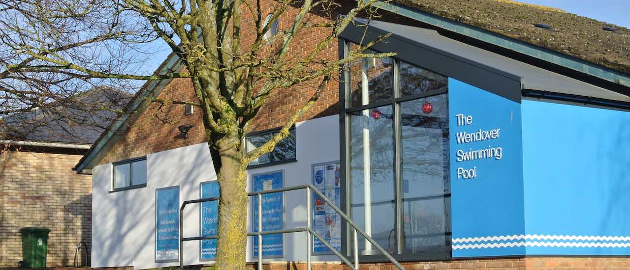 The Wendover Swimming Pool in the Sun